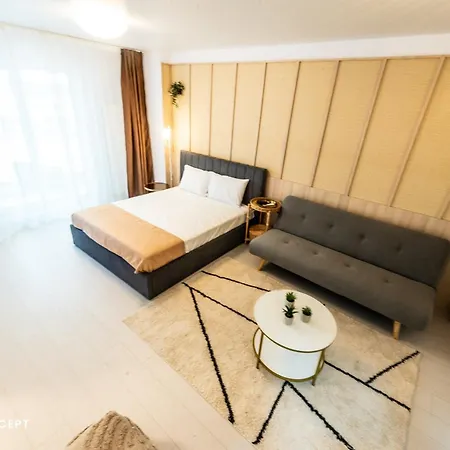 Xcentral Cozy With Balcony Apartament