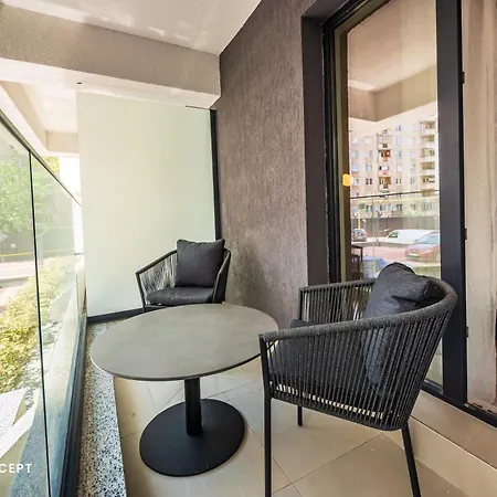 Xcentral Cozy With Balcony Apartament